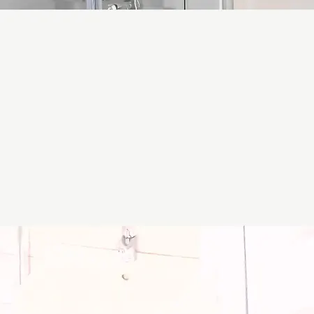 2 Bedroom In بيت للعطل *